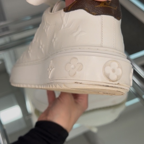 Louis Vuitton sneakers - Picture 7 of 9